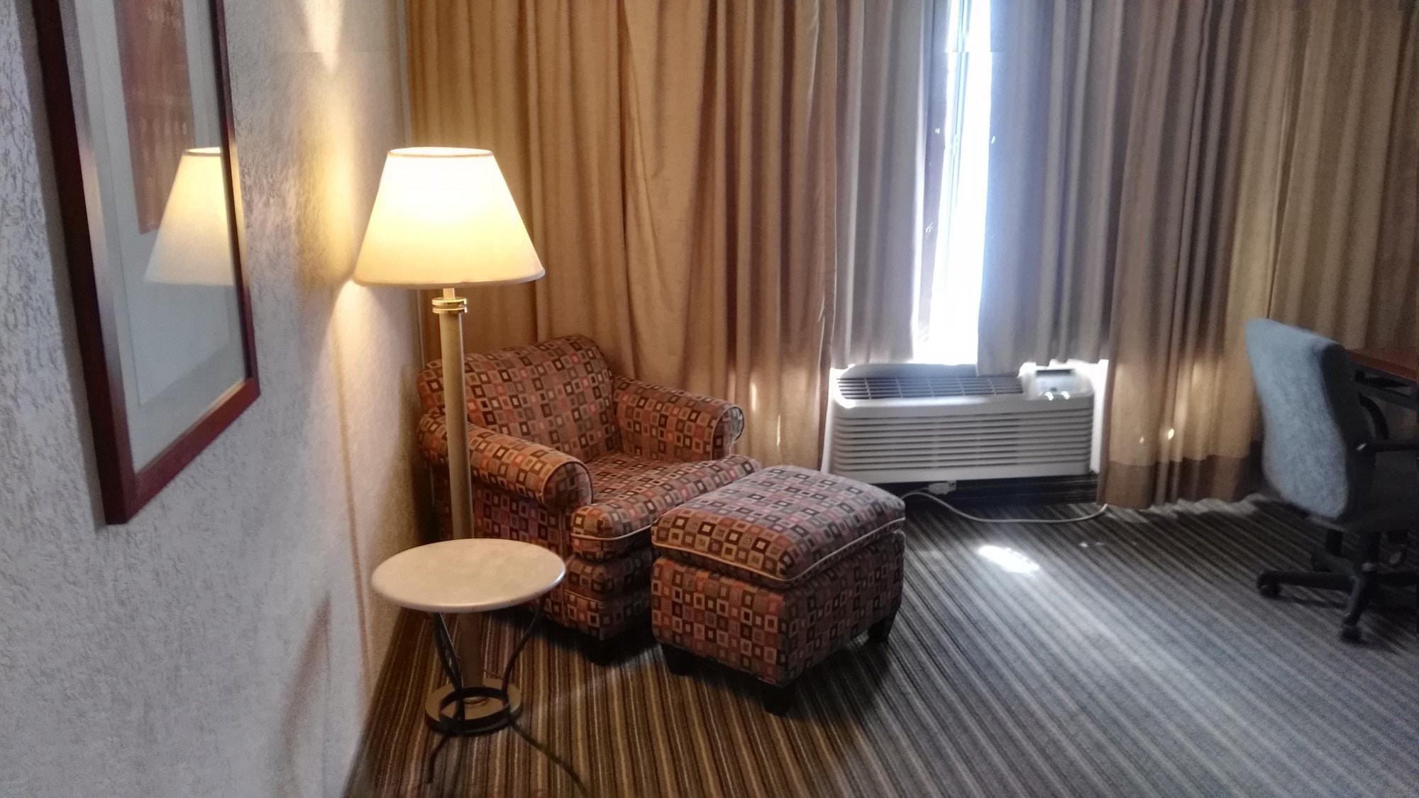 Casa Grande Chihuahua Hotel Exterior photo A room at the hotel