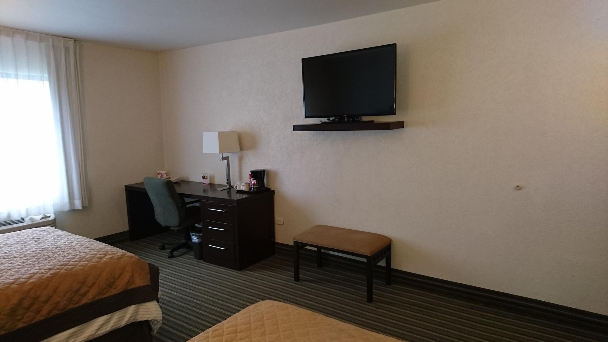 Casa Grande Chihuahua Hotel Exterior photo A room at the Holiday Inn Express in New York City
