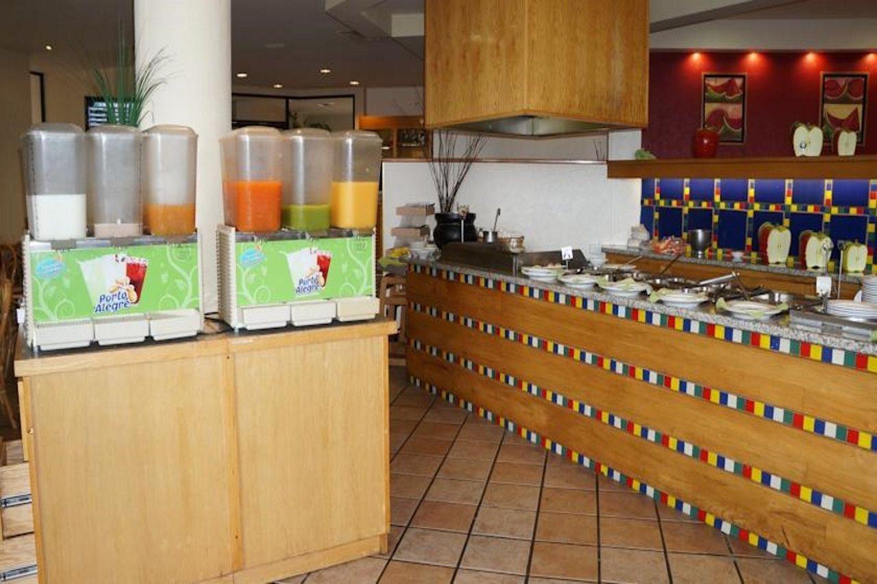 Casa Grande Chihuahua Hotel Exterior photo Juice dispensers