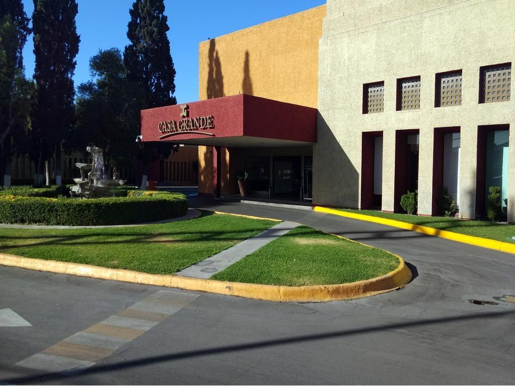 Casa Grande Chihuahua Hotel Exterior photo Entrance to the casino